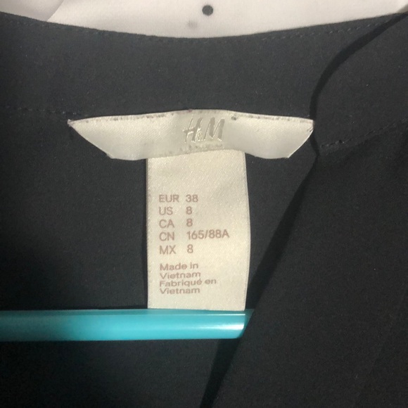 Sleeveless h&m blouse - Picture 2 of 4